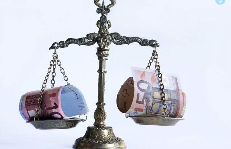 φοροελαφρύνσεις, χρήματα, ζυγαριά